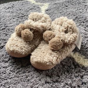 Women’s boutique slippers